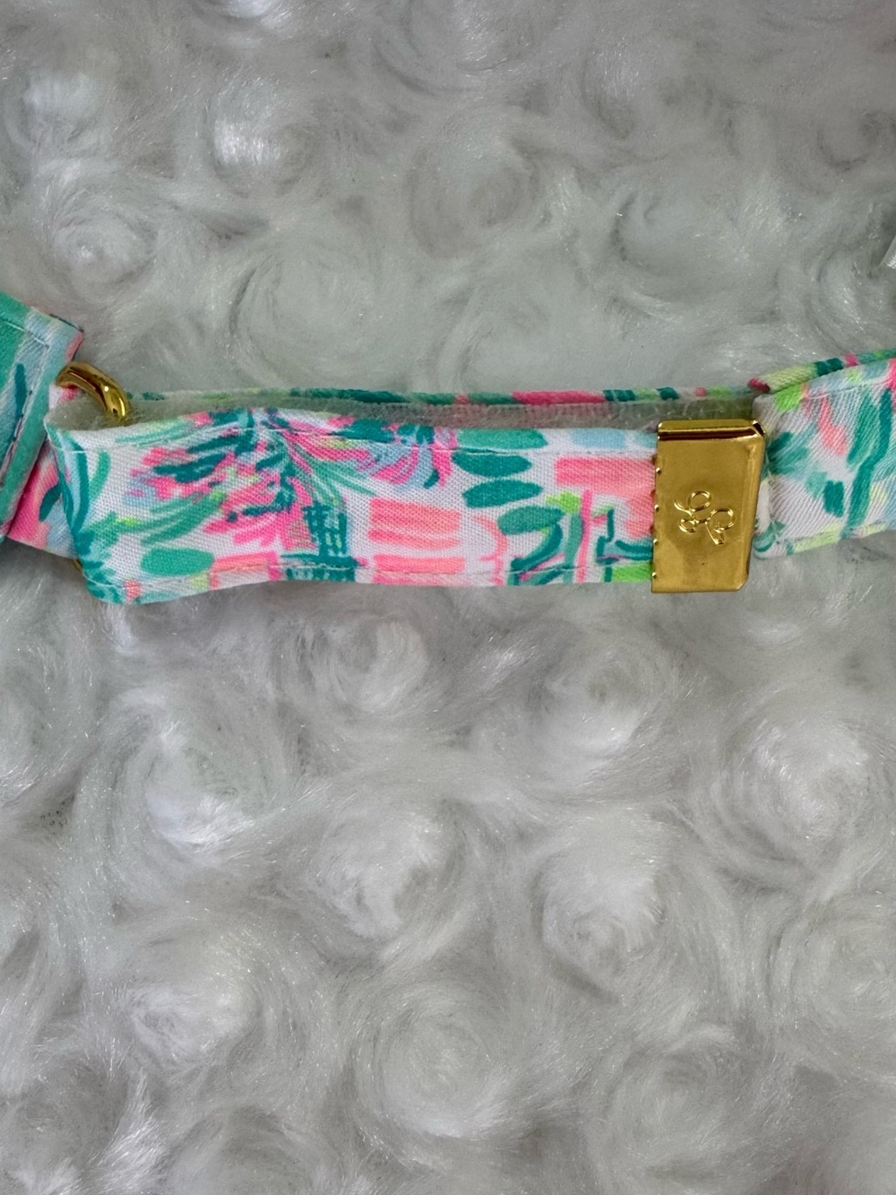 Lilly Pulitzer Tropical Palm Print Visor in Neon Pink & Mint - Picture 3 of 6
